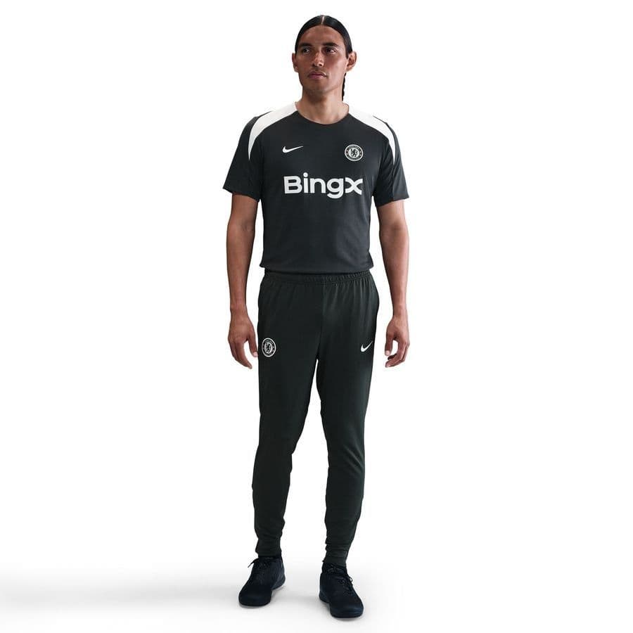 Nike Chelsea Trainingsbroek Dri-fit Strike