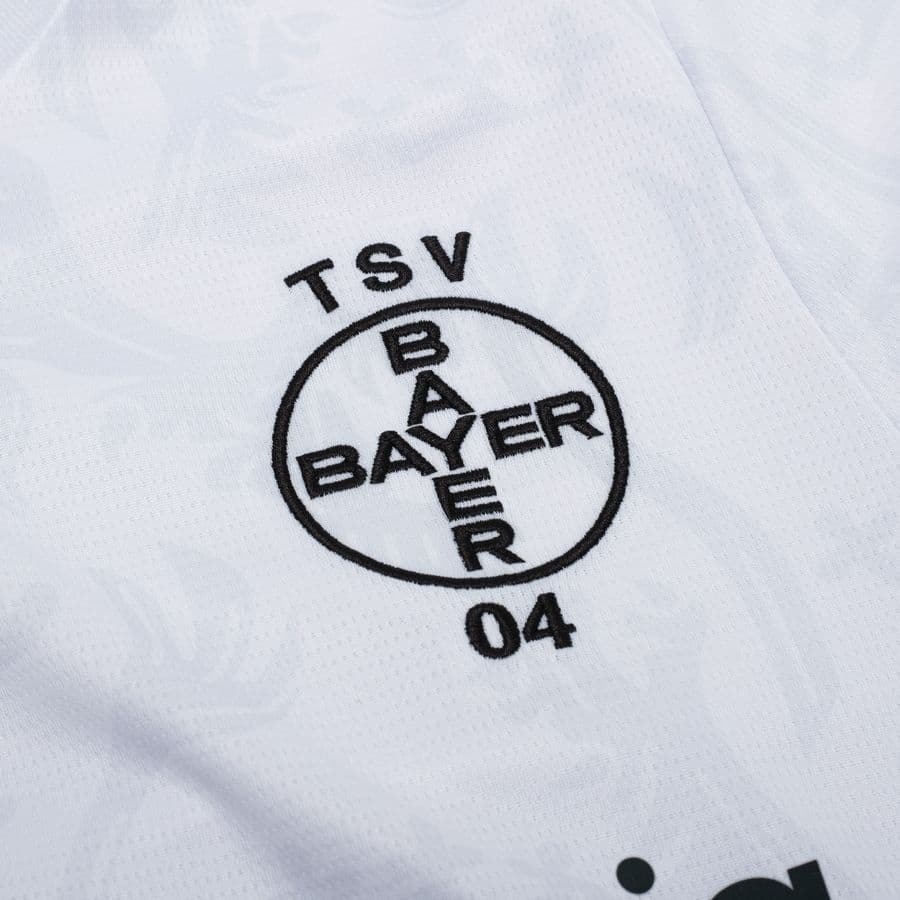 New Balance Bayer 04 Leverkusen 4e Shirt 2026-2027, foto 3