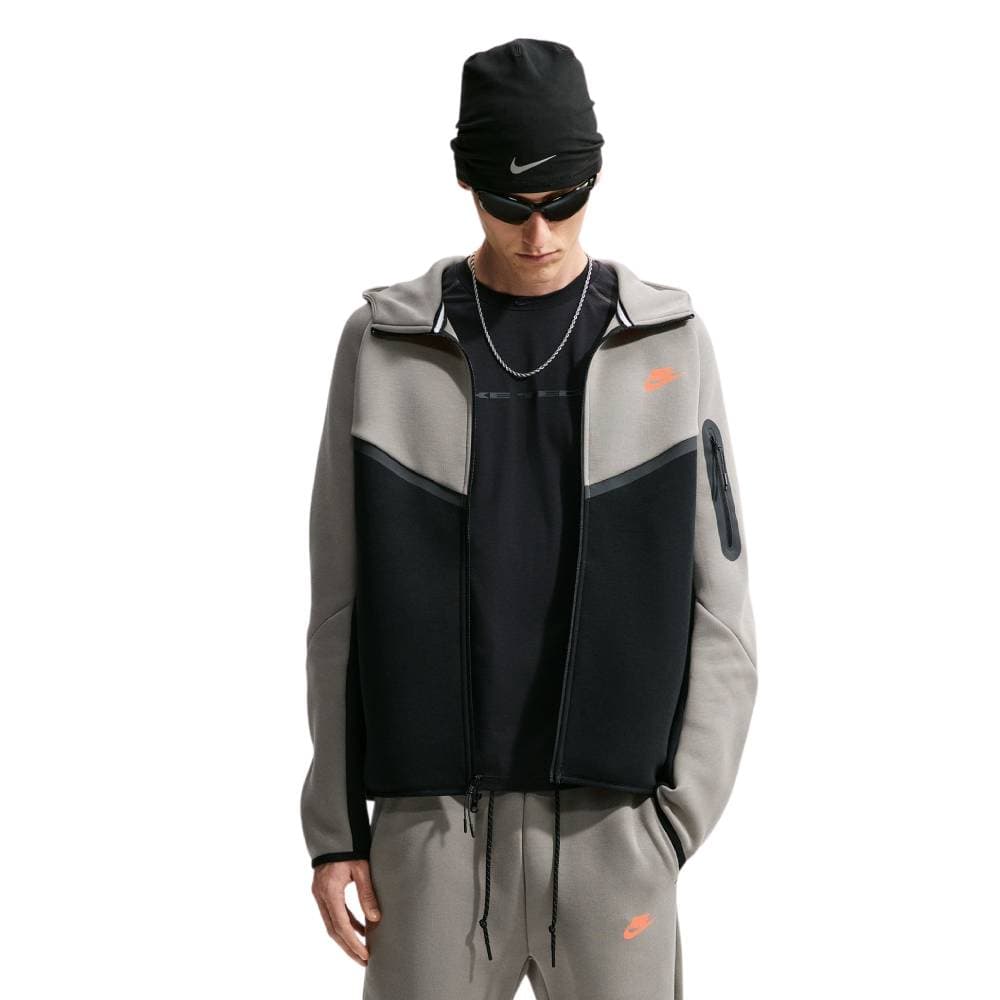 Nike Tech Fleece Sportswear Vest in Donkergrijs Zwart Oranje